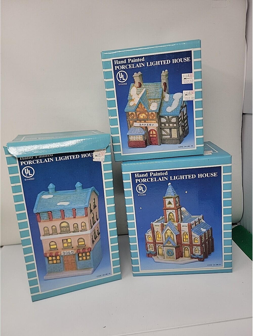 3 Vintage Porcelain Lighted Christmas Village Houses LOT – Boxed